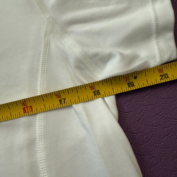 NWT - Zyia Cloud Short Sleeve T Size L - Picture 4 of 6